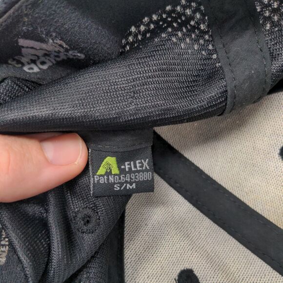 Adidas Aeroready Fitted Hat Black S/M Embroidered 3 Stripes Vent Holes - Picture 10 of 10